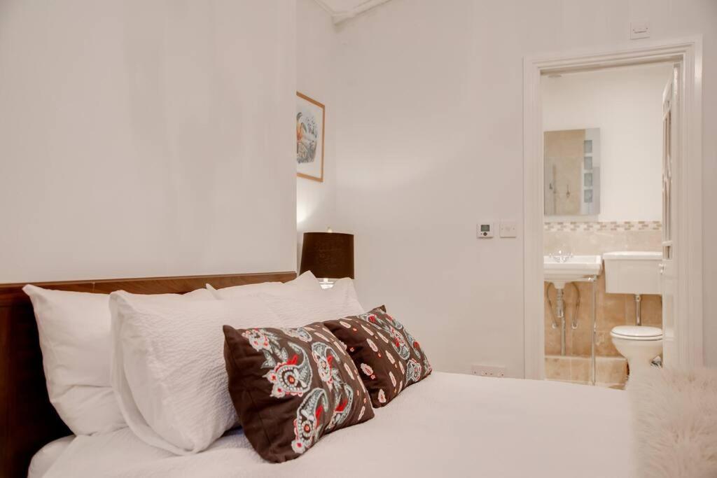 Princes Villa - Large Fully Self Contained Flat, 5 Minutes From The Sea Hastings Esterno foto