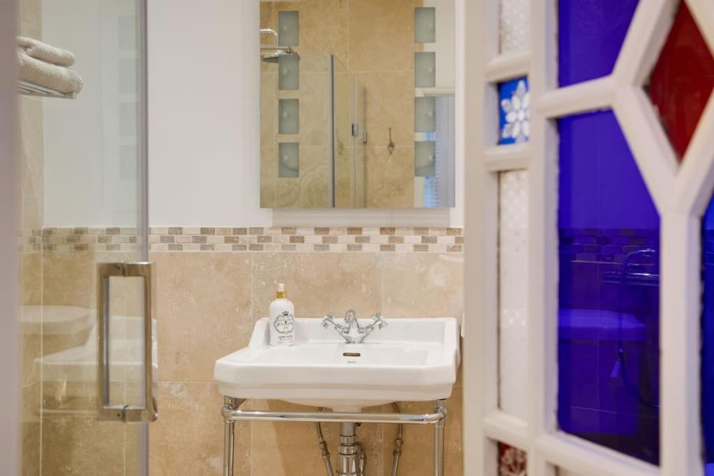 Princes Villa - Large Fully Self Contained Flat, 5 Minutes From The Sea Hastings Esterno foto
